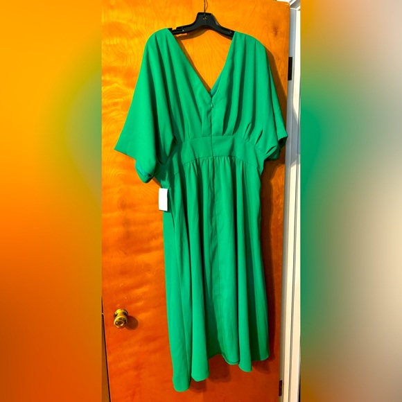 ALEXIA ADMOR, Plus Size, “AUGUST” MIDI DRESS! - Picture 5 of 5